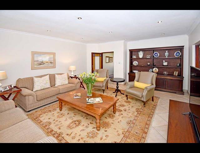 3 BEDROOM FREEHOLD FOR SALE IN CRAIGHALL